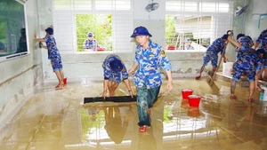 洪涝灾害后重建工作。（海论 摄）