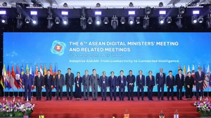 与会代表合影。