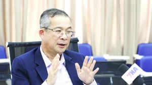 金边皇家大学国际研究与公共政策学院院长聂·昌达里副教授。（图片来源：越通社）