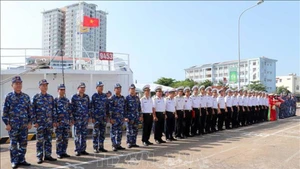 隶属于海军二区171旅的17号舰安全回国，圆满完成参加“米兰-2026”多国海军演习的任务。（图片来源：越通社）