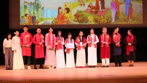 旅居富山越南人参加活动。