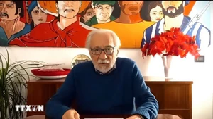 意大利-越南协会威尼托大区分会会长惹纳图•嗒斯额。（图片来源：越通社）