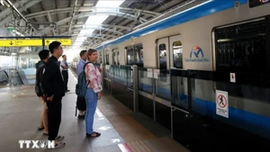 附图：滨城—仙泉地铁线元旦免费向乘客开放。（图片来源：越通社）