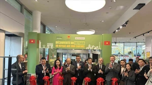“Monoprix Beaugrenelle越南产品展览会”剪彩仪式。（图片来源：越通社）