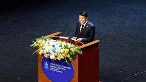 公安部部长梁三光大将出席《联合国打击网络犯罪公约》(又称《河内公约》)开放签署仪式闭幕式并发表讲话。(图片来源:越通社)
