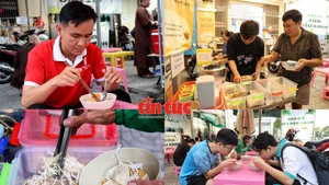 在胡志明市的自助式“零越盾素食泡面店”广受欢迎