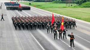 越南国庆80周年阅兵游行活动的首次联合训练【组图】 