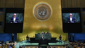 联合国安理会9月26日下午召开关于延长伊朗制裁豁免的决议草案的会议。（图片来源：越通社）