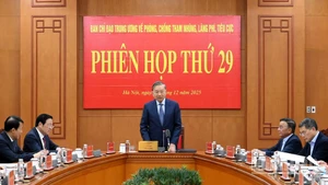 苏林总书记在会上致辞。（登科 摄）