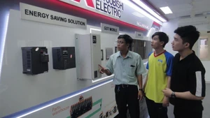 胡志明市高科技区的人力资源自动化培训。