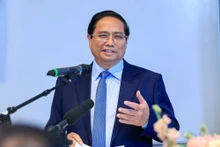 越南政府总理范明正造访斯德哥尔摩经济学院并发表重要讲话。