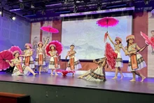 活动上的表演节目之一。
