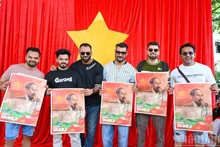 9·2国庆节期间，国际游客来到河内参观游览。（成达 摄）