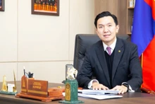 尼亚姆奥索尔·乌其拉勒先生当选蒙古人民党主席。（图片来源；Weforum.org）