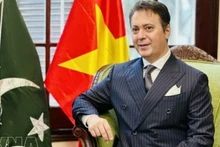 巴勒斯坦驻越南大使科达亚尔·马里接受越通社记者采访。