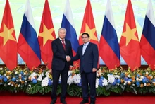 越南政府总理范明正会见俄罗斯联邦国家杜马主席沃洛金【组图】