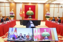 越共中央总书记苏林与柬埔寨人民党主席洪森通电话。（图片来源：越通社）