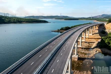 永昂-邦高速公路通车前景色宜人【组图】