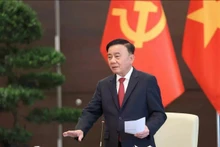 越共中央书记处常务书记陈锦秀主持越共十四大服务工作总检查。（图片来源：越通社）