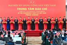 越共中央书记处常务书记陈锦秀出席越共十四大新闻中心启用仪式【组图】