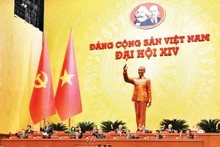 越共十四大预备会议主席团。（科原 摄）