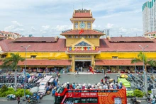 胡志明市的双层巴士。
