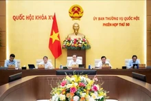 国会主席陈青敏在会上发表讲话。（图片来源：越通社）