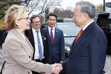 越共中央总书记苏林会见芬兰议会第一副议长保拉·里西科【组图】