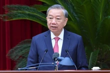 越共中央总书记苏林主持会议并在闭幕式上致辞。