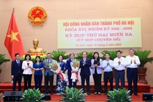 今年6月中旬,河内市人民议会选举市人民委员会副主席和市人民议会副主席。(图片来源:河内市人民委员会)