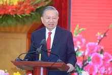 越共中央总书记苏林会见越共中央办公厅干部、职员 致以新春祝福【组图】