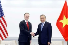 越共中央总书记苏林会见美国贸易代表贾米森·格里尔。