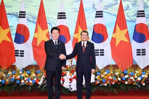 越南政府总理黎明兴与韩国总统李在明。