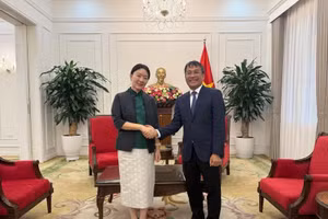 越南外交部常务副部长阮明宇会见中国广西壮族自治区副主席卢新宁副。
