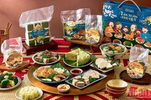 春节期间的机上餐食不仅要符合制作流程，更要保留越南春节的独特风味，让乘客即使身处云端，也能感受到家乡的年味。