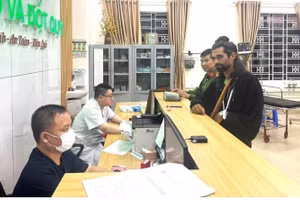 阿尔贝特（Albert）游客被送至老街省第二综合医院进行进一步救治。