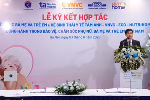 母婴局局长丁英俊在活动上致辞。
