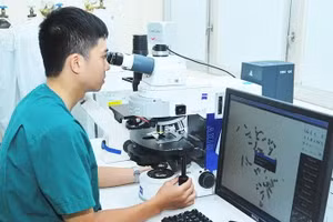 现代实验室应成为知识、高层次人才和科研数据汇聚的平台，同时也是连接政府、科研院所、高校与企业的重要纽带。