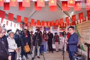 《人民报》社副总编辑桂廷原在活动上发表讲话。
