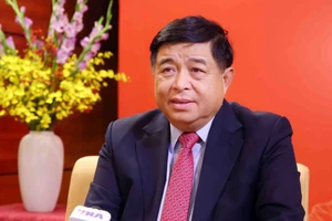 越共中央委员、政府党委常务委员、政府副总理阮志勇。