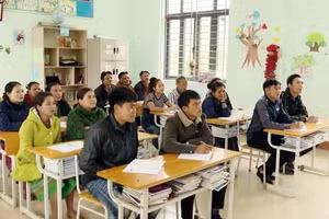 附图。