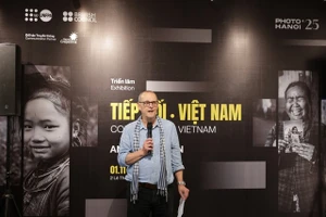 英国摄影记者安迪·所罗门。