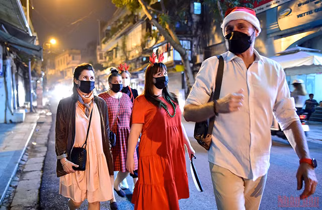 河内与胡志明市欢度特别的圣诞节 ảnh 14