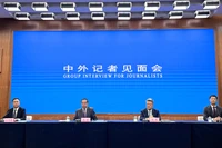 10月15日上午，中国国务院新闻办公室新闻局和海南省新闻办公室在海口联合举办中外记者见面会。（杜有兴 摄）