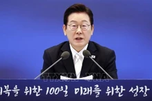 2025年9月11日，韩国总统李在明在首尔举行的就任100天记者会上发表讲话。（图片来源：韩联社/越通社）