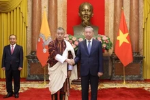 2024年9月，不丹驻泰国兼驻越南大使金桑·多吉向越共中央总书记、国家主席苏林递交国书。（图片来源：越通社）