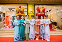 越南服饰色彩点亮旅游之旅