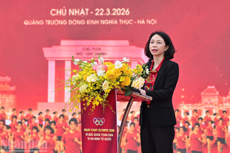 河内市人民委员会副主席武秋河在会上发表讲话。