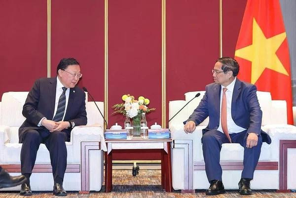 范明正总理会见中国交通建设集团有限公司(CCCC)董事长王彤宙。 thu-tuong-pham-minh-chinh-tiep-ong-vuong-dong-tru.jpg