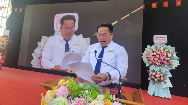 前峰高中学校校长阮国南在开学典礼上发表讲话。 image-2.jpg